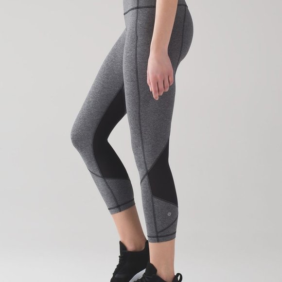 Lululemon Grey and Black Pace Rival Crops - Picture 2 of 6